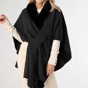 Rae Pull Through Wrap with Faux Fur Black Heather